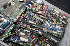 Van der Meulen Metaal en Recycling BV heeft ene speciale afdeling computer reccycling